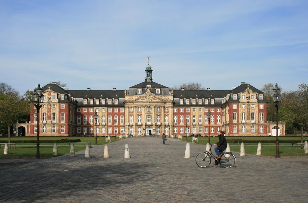 Ibis Muenster City Bagian luar foto